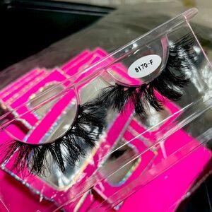 Fluffy natural lashes